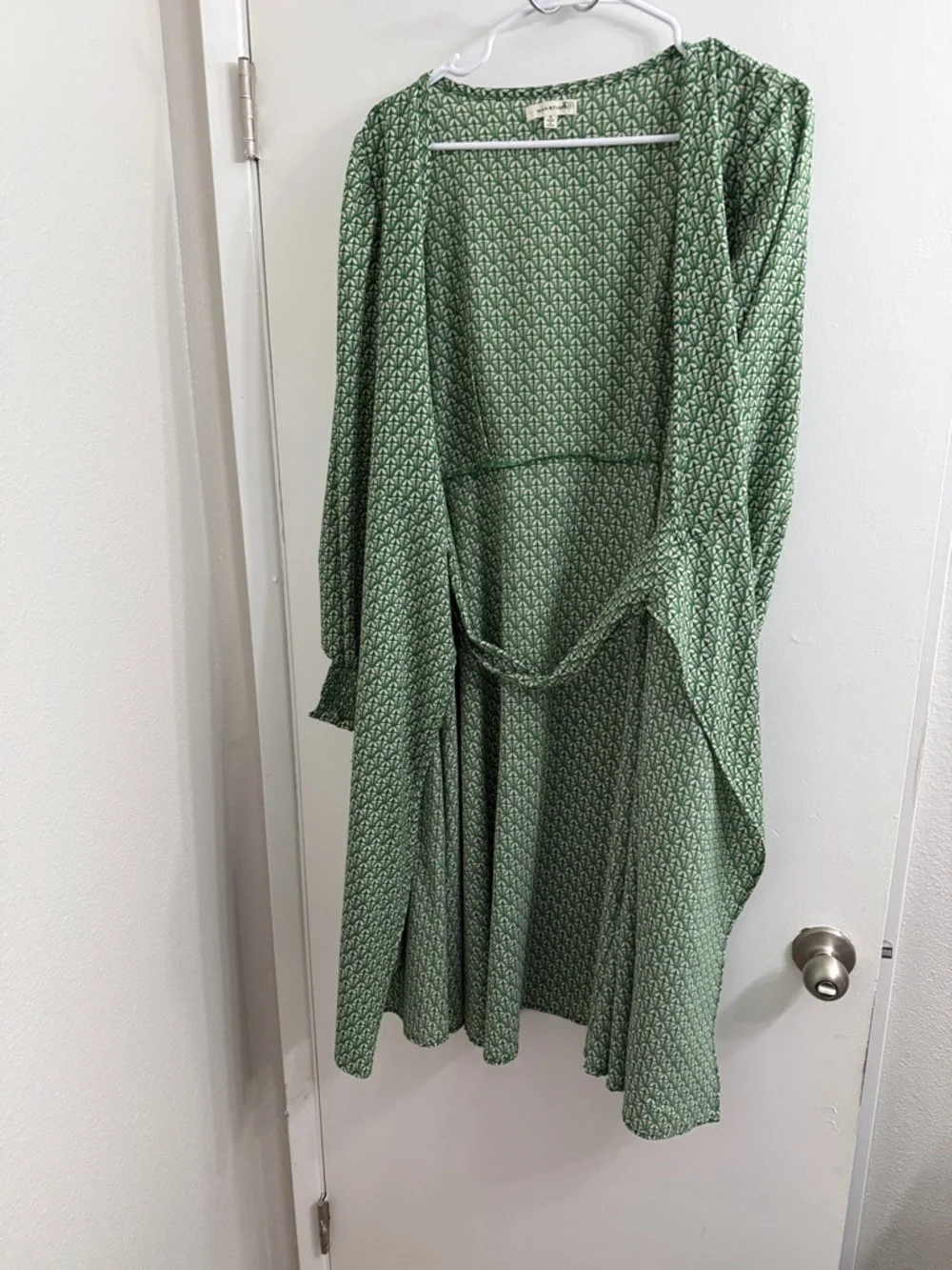 Max Studio Green Printed Long-Sleeve Wrap Dress